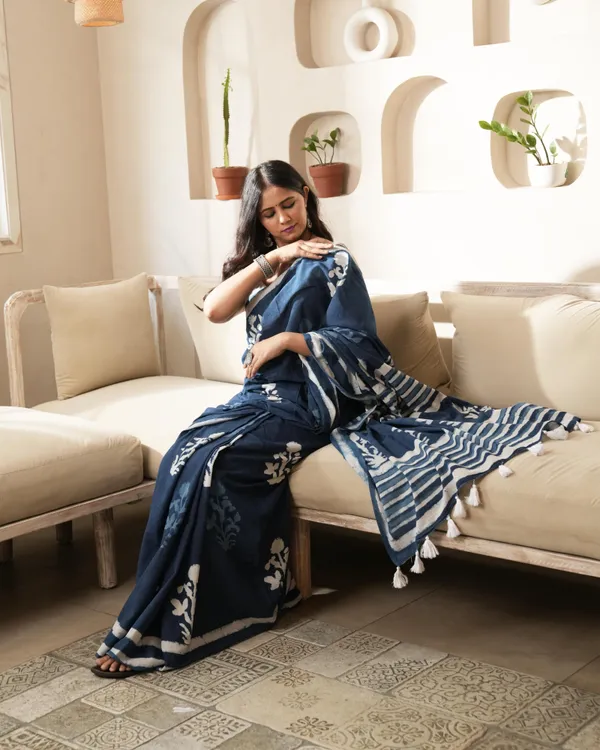 Indigo_Cotton_Mughal_Butta_Dabu_Print_Mul_Saree_For_Women